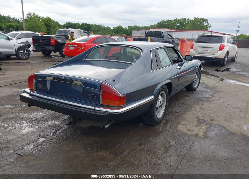 1988 JAGUAR XJS VIN: SAJNA5840JC146746