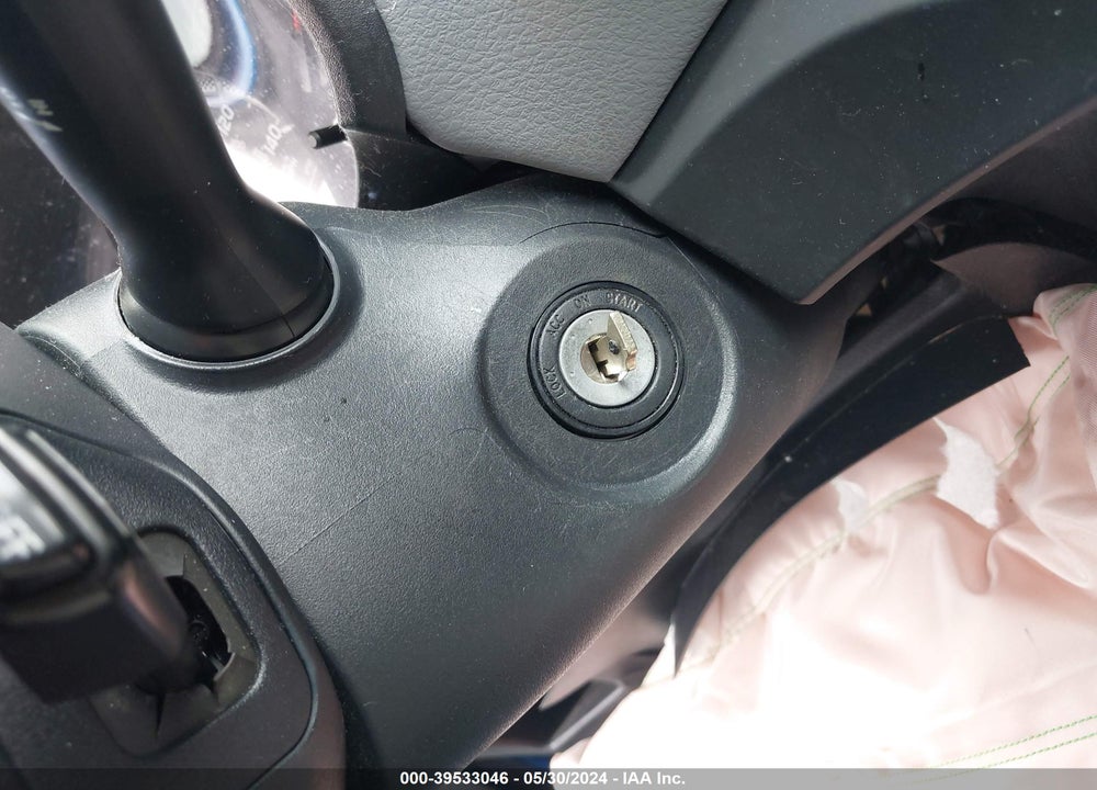 2015 TOYOTA YARIS LE VIN: VNKJTUD3XFA023755