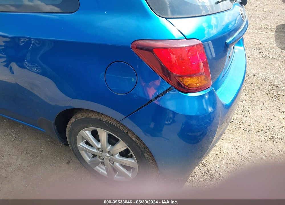 2015 TOYOTA YARIS LE VIN: VNKJTUD3XFA023755