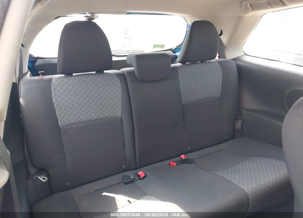 2015 TOYOTA YARIS LE VIN: VNKJTUD3XFA023755