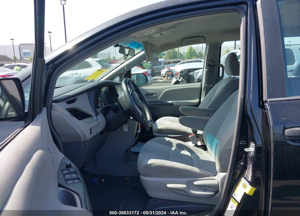 2015 TOYOTA SIENNA L 7 PASSENGER VIN: 5TDZK3DC2FS644693
