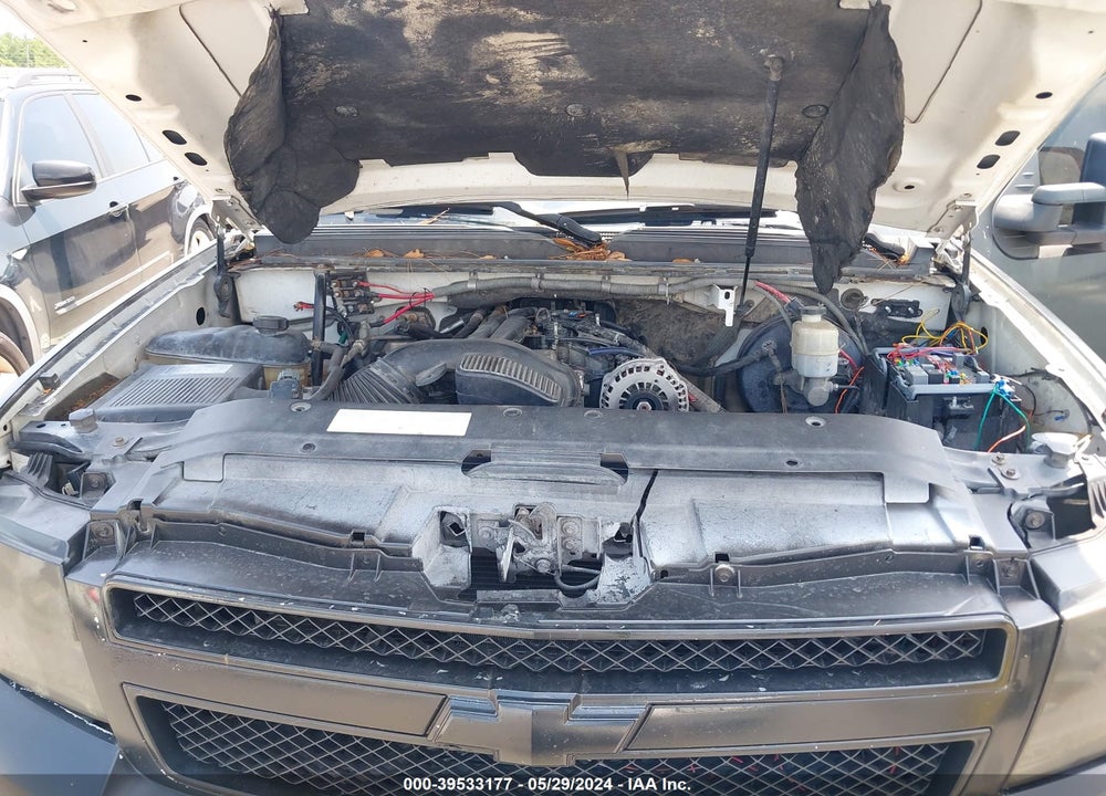 2010 CHEVROLET TAHOE LS VIN: 1GNMCAE00AR224655
