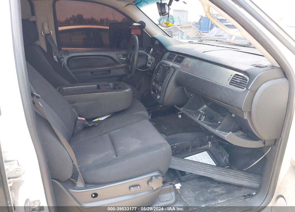2010 CHEVROLET TAHOE LS VIN: 1GNMCAE00AR224655