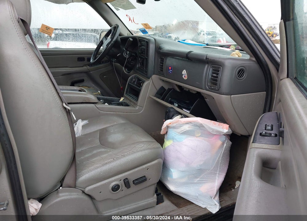 2005 CHEVROLET TAHOE Z71 VIN: 1GNEC13T15R150279