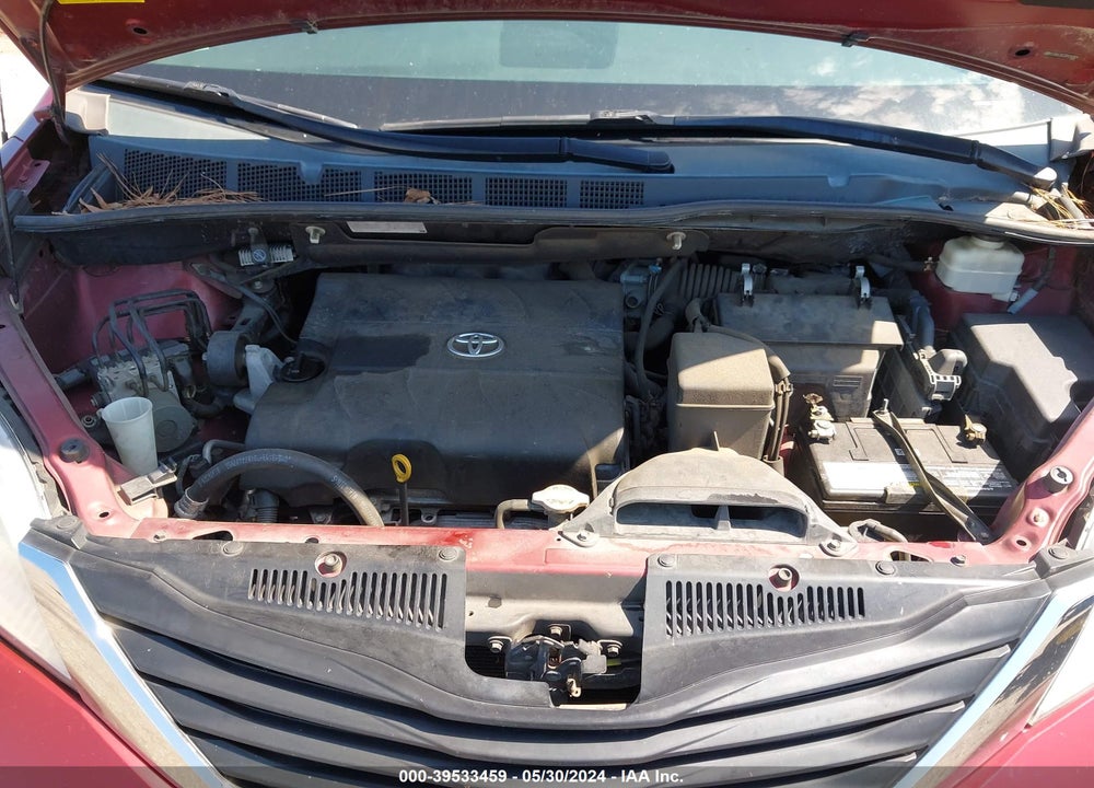 2011 TOYOTA SIENNA LE V6 VIN: 5TDKK3DC2BS048804