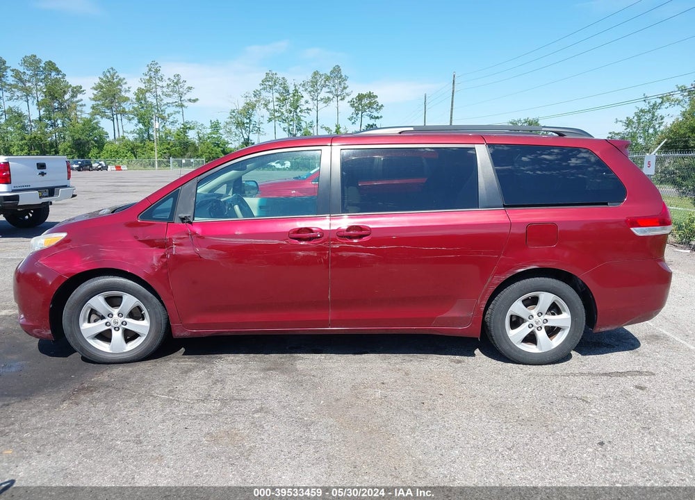 2011 TOYOTA SIENNA LE V6 VIN: 5TDKK3DC2BS048804