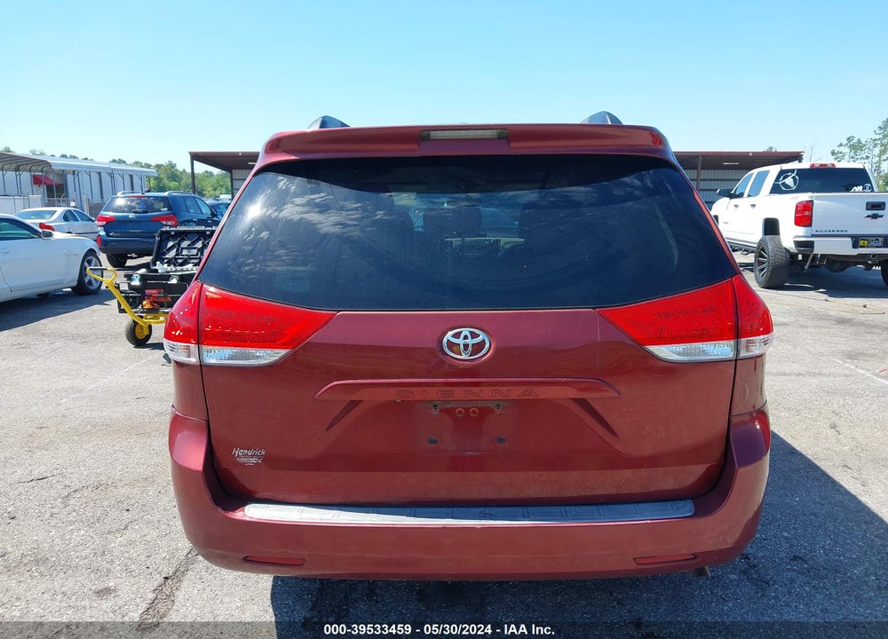 2011 TOYOTA SIENNA LE V6 VIN: 5TDKK3DC2BS048804
