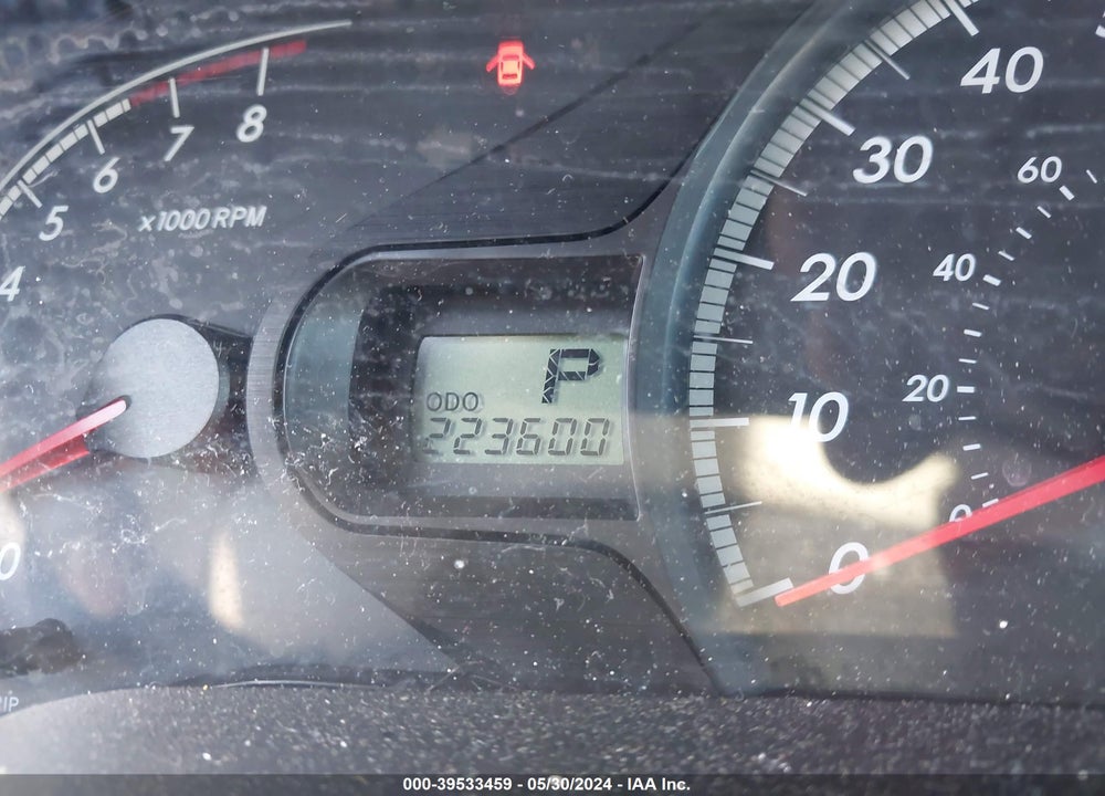 2011 TOYOTA SIENNA LE V6 VIN: 5TDKK3DC2BS048804