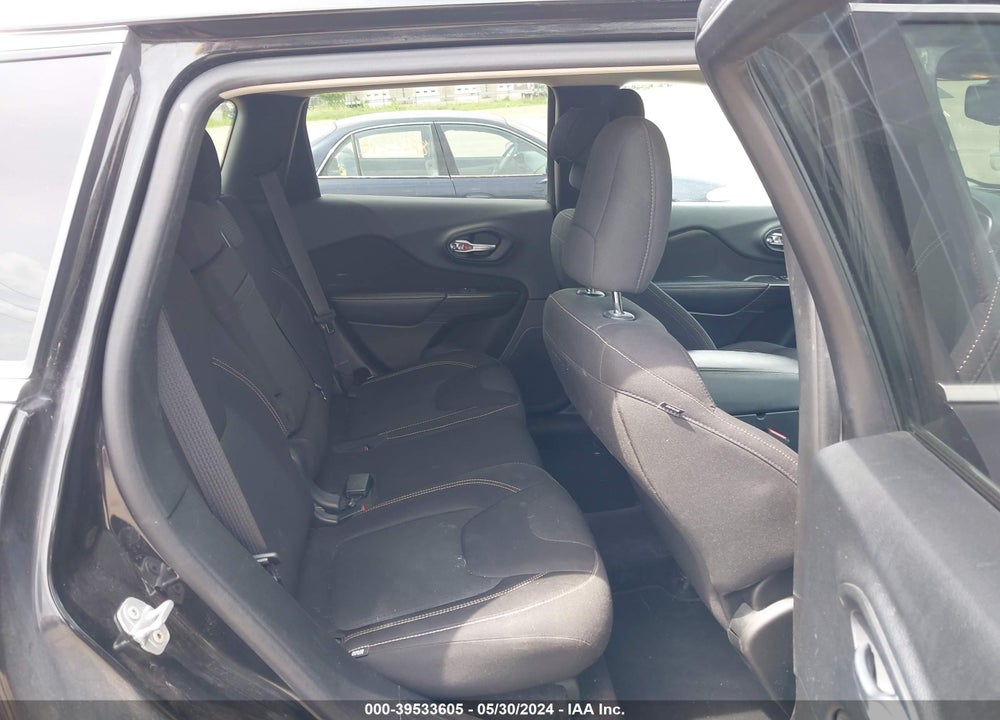 2016 JEEP CHEROKEE LATITUDE VIN: 1C4PJLCB5GW303535