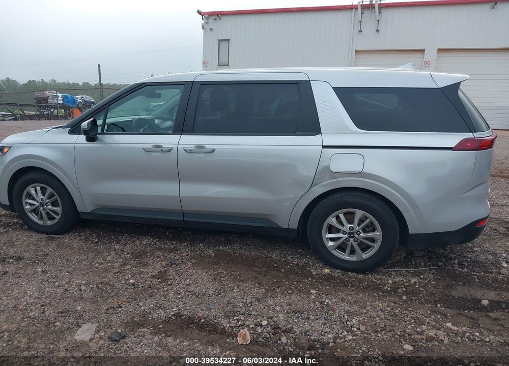 2022 KIA CARNIVAL MPV LX VIN: KNDNB4H30N6117734
