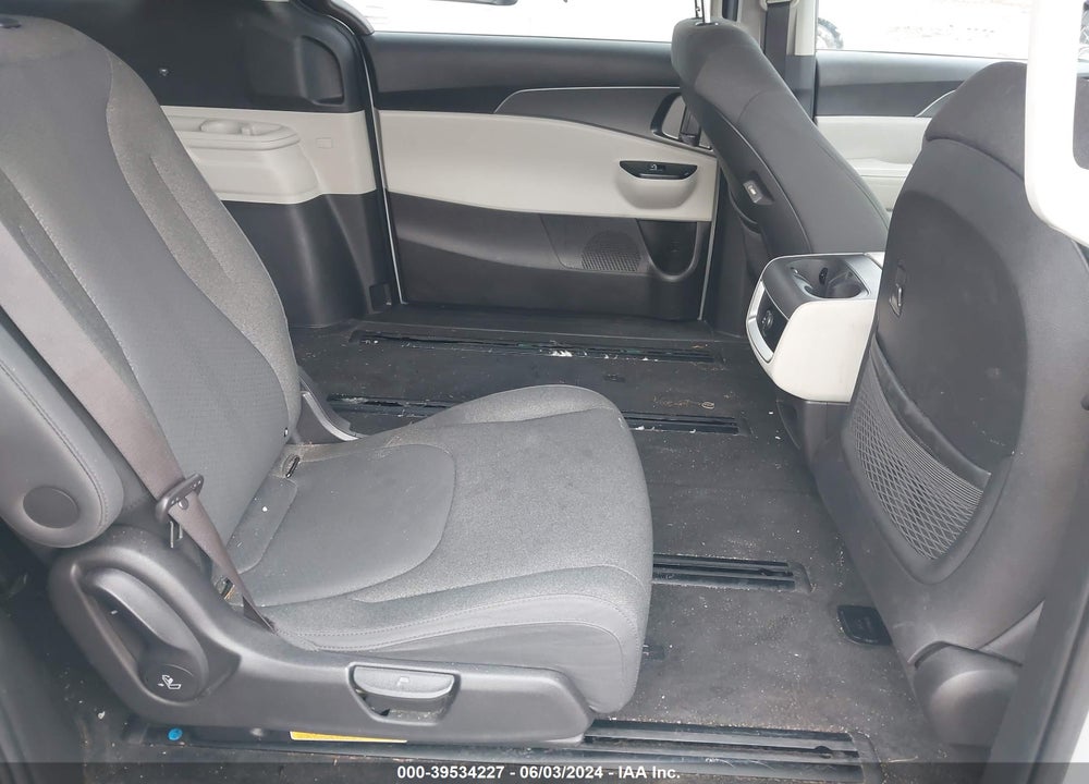 2022 KIA CARNIVAL MPV LX VIN: KNDNB4H30N6117734