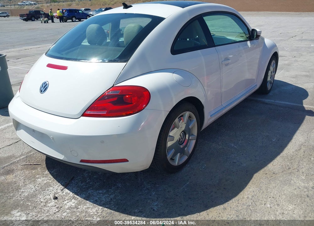 2013 VOLKSWAGEN BEETLE 2.5L VIN: 3VWJP7AT8DM618555