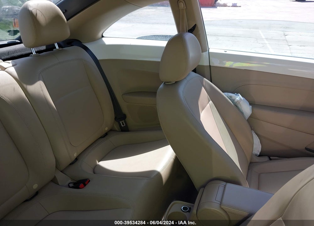 2013 VOLKSWAGEN BEETLE 2.5L VIN: 3VWJP7AT8DM618555