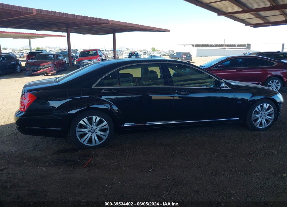 2010 MERCEDES-BENZ S 400 HYBRID VIN: WDDNG9FB4AA311902