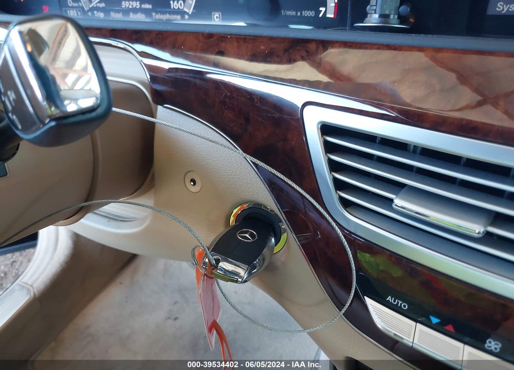 2010 MERCEDES-BENZ S 400 HYBRID VIN: WDDNG9FB4AA311902