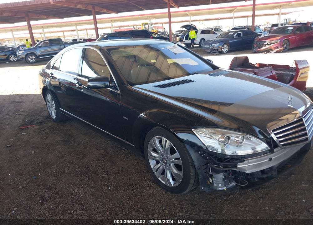 2010 MERCEDES-BENZ S 400 HYBRID VIN: WDDNG9FB4AA311902