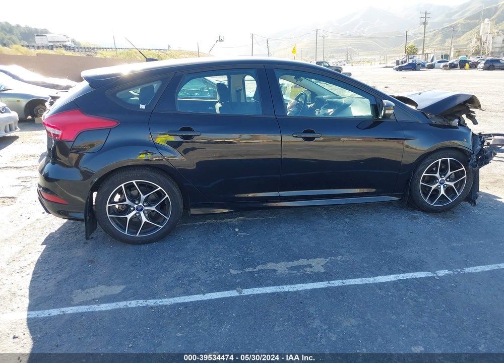 2016 FORD FOCUS SE VIN: 1FADP3K26GL276212