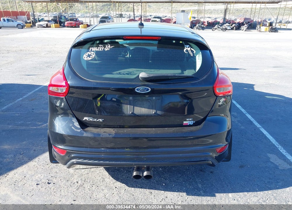 2016 FORD FOCUS SE VIN: 1FADP3K26GL276212