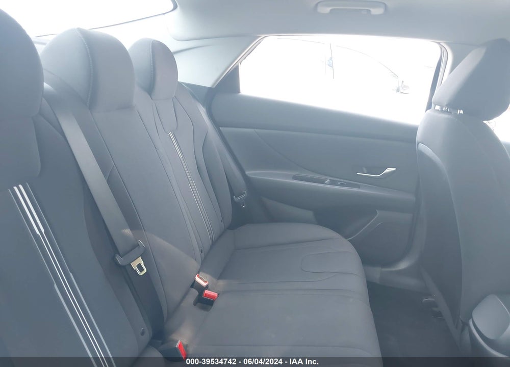 2021 HYUNDAI ELANTRA SEL VIN: 5NPLM4AGXMH046304