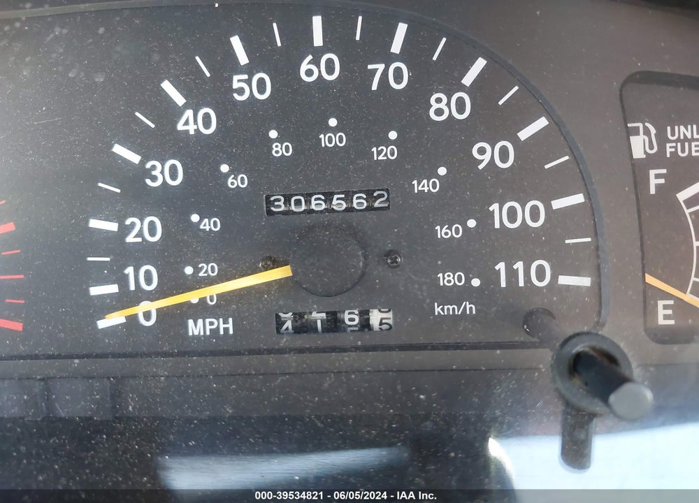1995 TOYOTA TACOMA XTRACAB VIN: 4TAVN73F5SZ062102