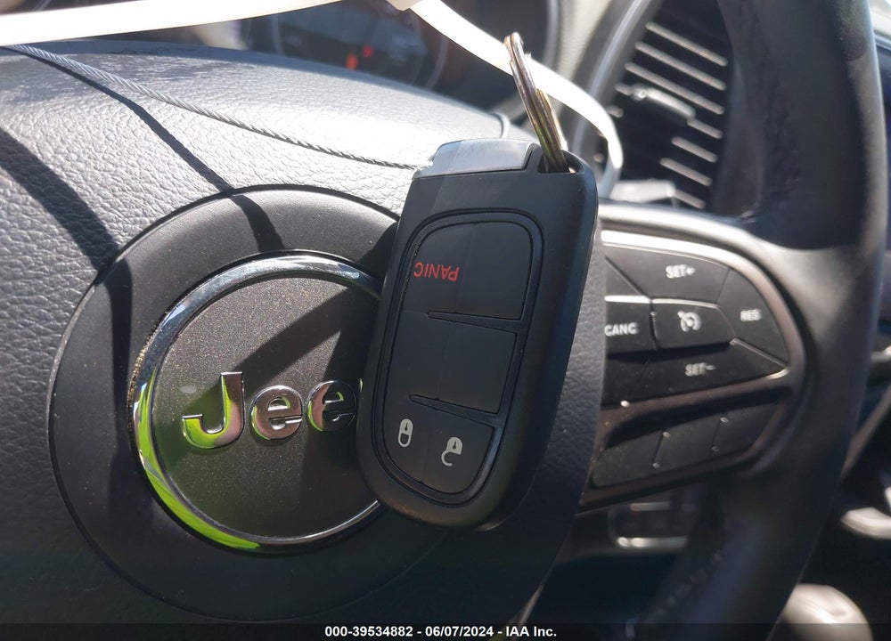 2019 JEEP CHEROKEE LATITUDE PLUS FWD VIN: 1C4PJLLB3KD331984