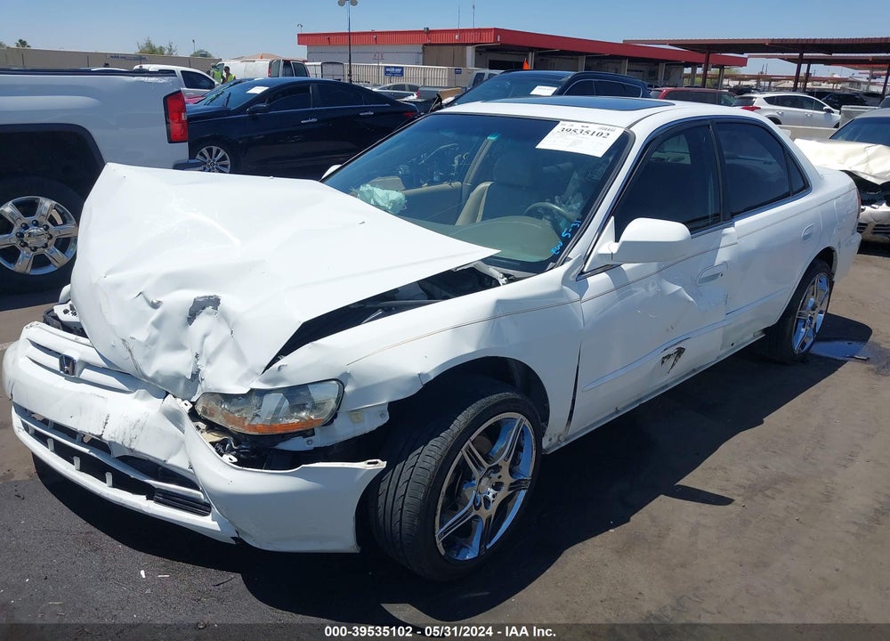 2001 HONDA ACCORD 3.0 EX VIN: 1HGCG16581A025310