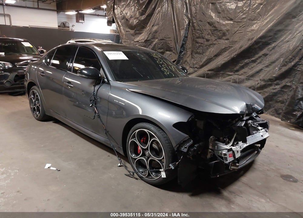 2024 ALFA ROMEO GIULIA VELOCE AWD VIN: ZARFANBNXR7679881