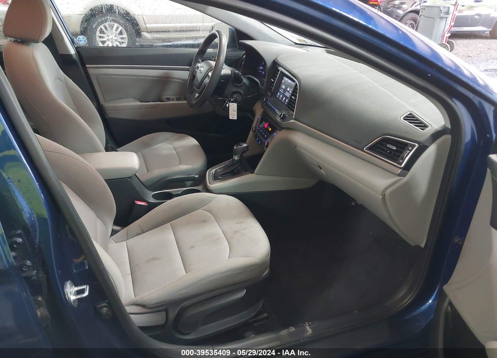 2018 HYUNDAI ELANTRA SEL VIN: 5NPD84LF4JH319990