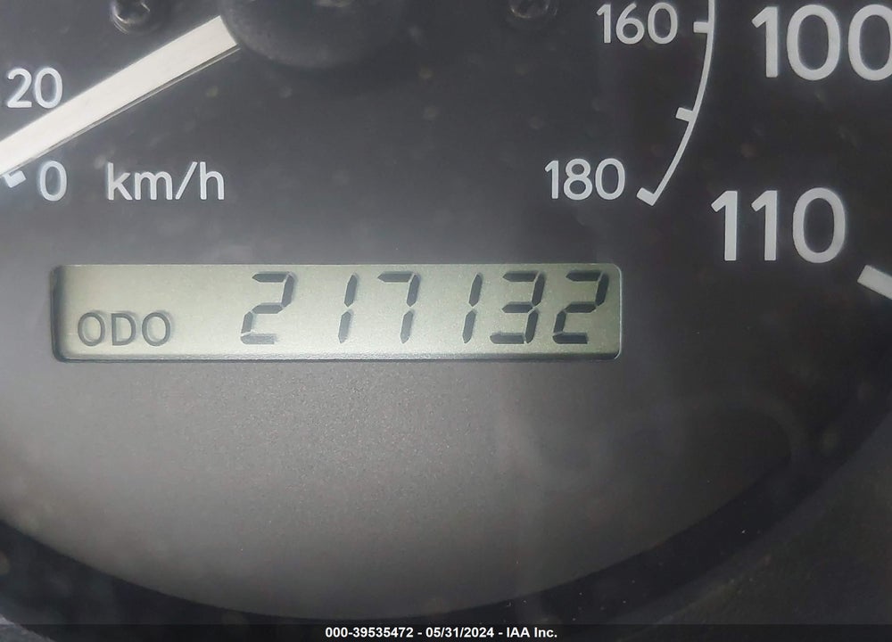2002 TOYOTA COROLLA VIN: 2T1BR12E02C561613
