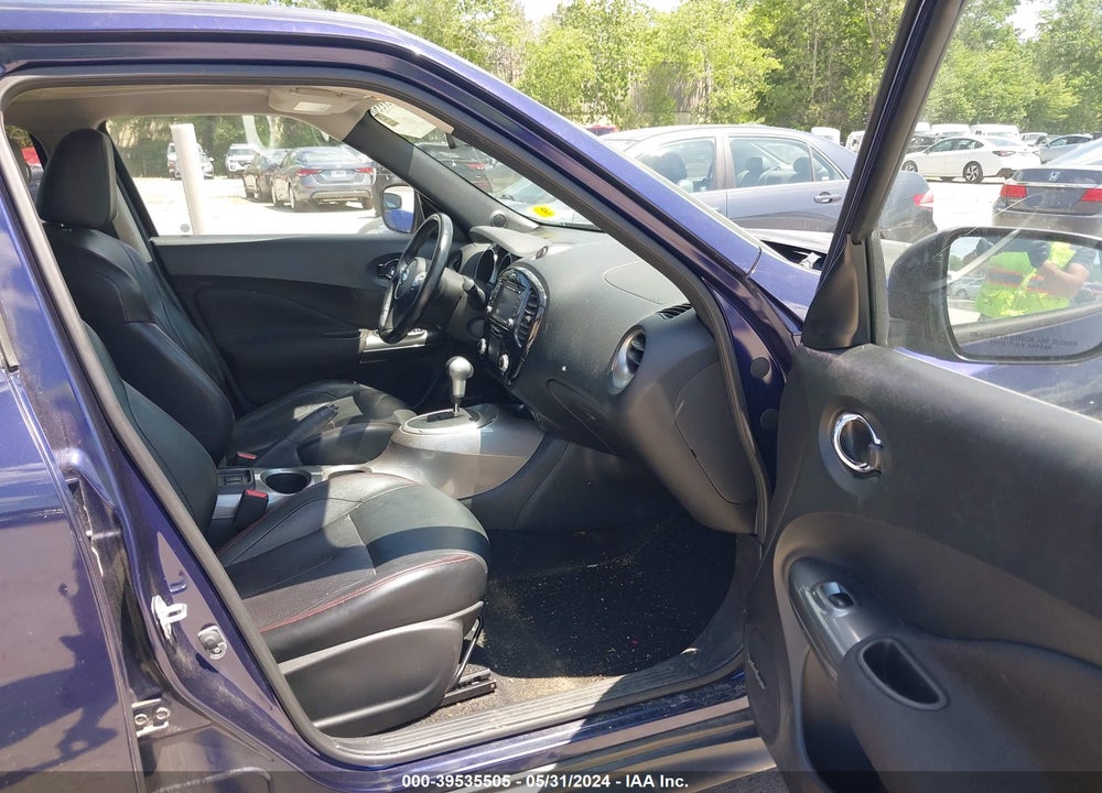 2015 NISSAN JUKE SL VIN: JN8AF5MV2FT557638