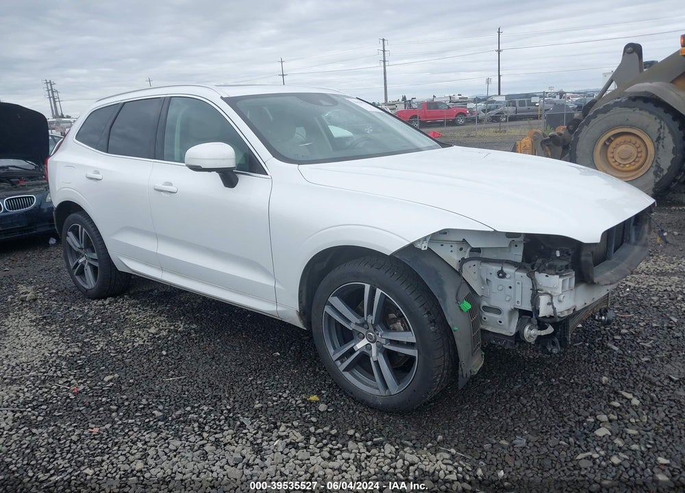 2018 VOLVO XC60 T5 MOMENTUM VIN: YV4102RK6J1071815
