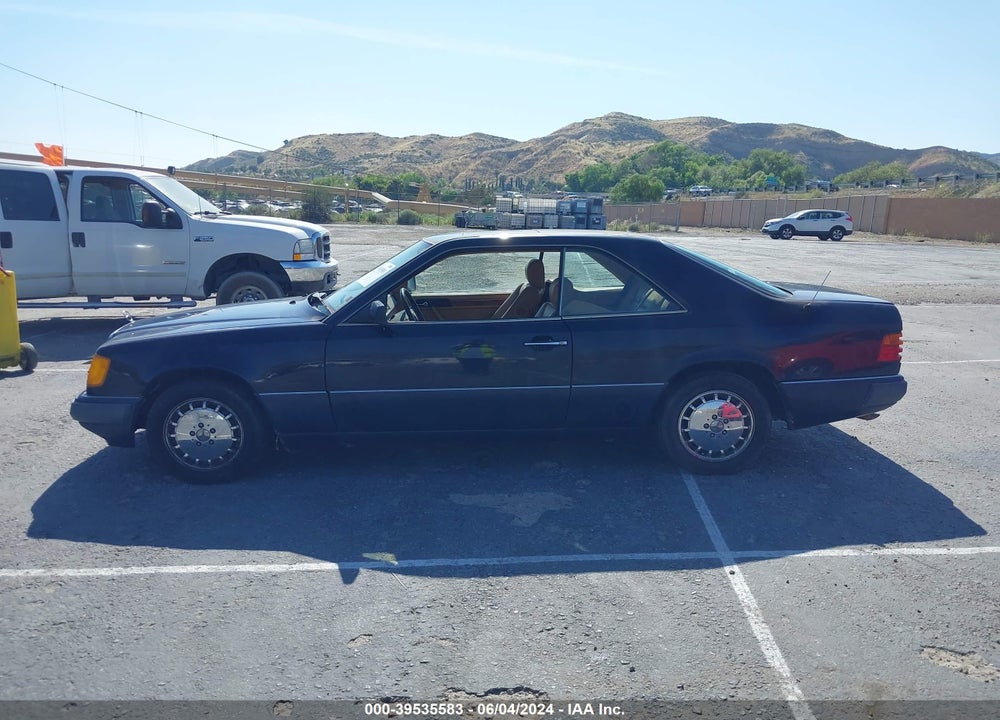 1992 MERCEDES-BENZ 300 CE VIN: WDBEA51E4NB576629
