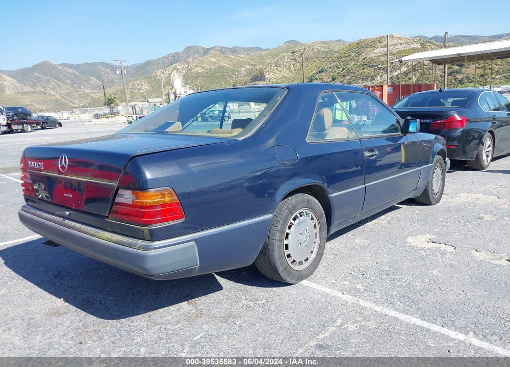 1992 MERCEDES-BENZ 300 CE VIN: WDBEA51E4NB576629
