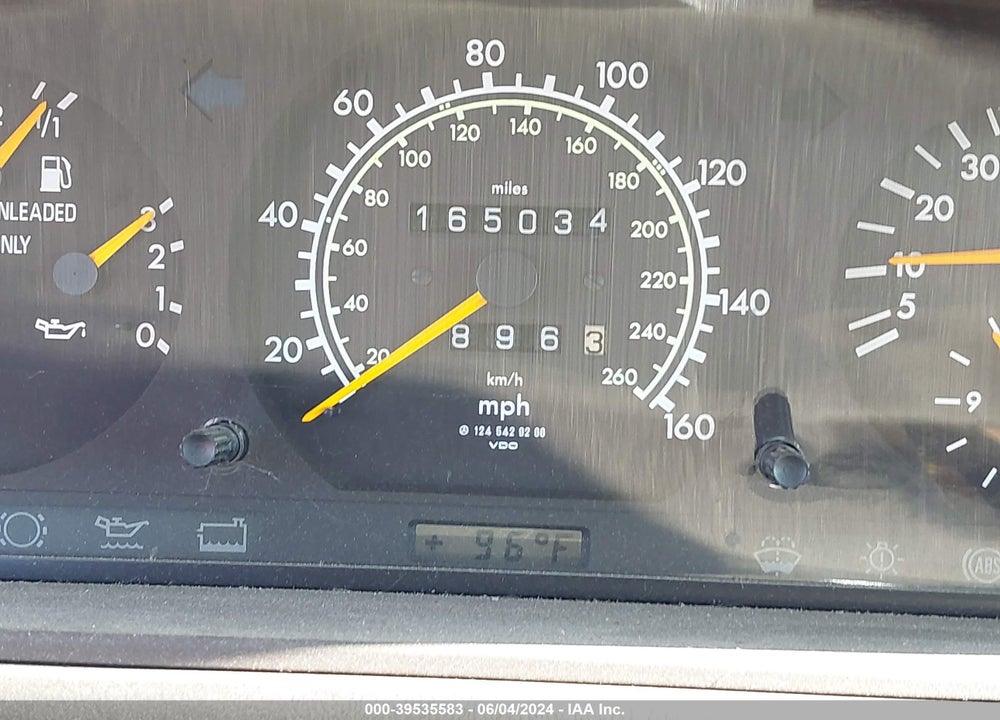 1992 MERCEDES-BENZ 300 CE VIN: WDBEA51E4NB576629
