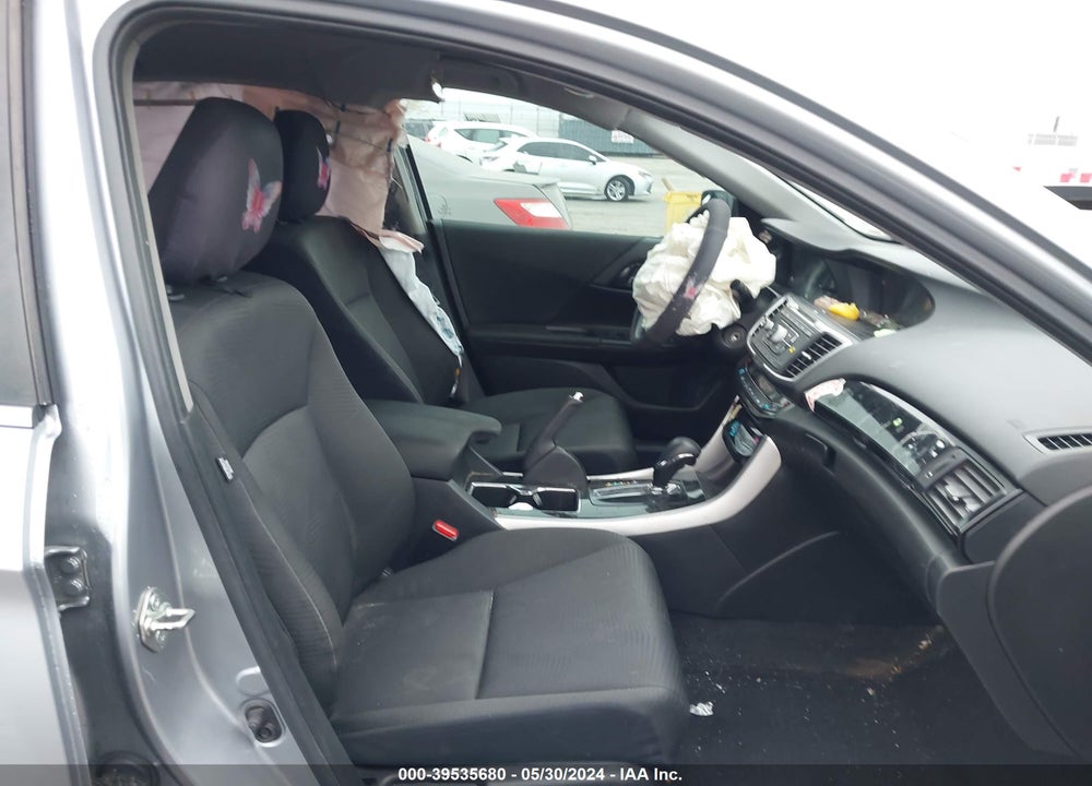 2017 HONDA ACCORD LX VIN: 1HGCR2F3XHA044756