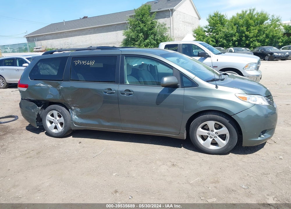 2014 TOYOTA SIENNA LE V6 8 PASSENGER VIN: 5TDKK3DC2ES524859