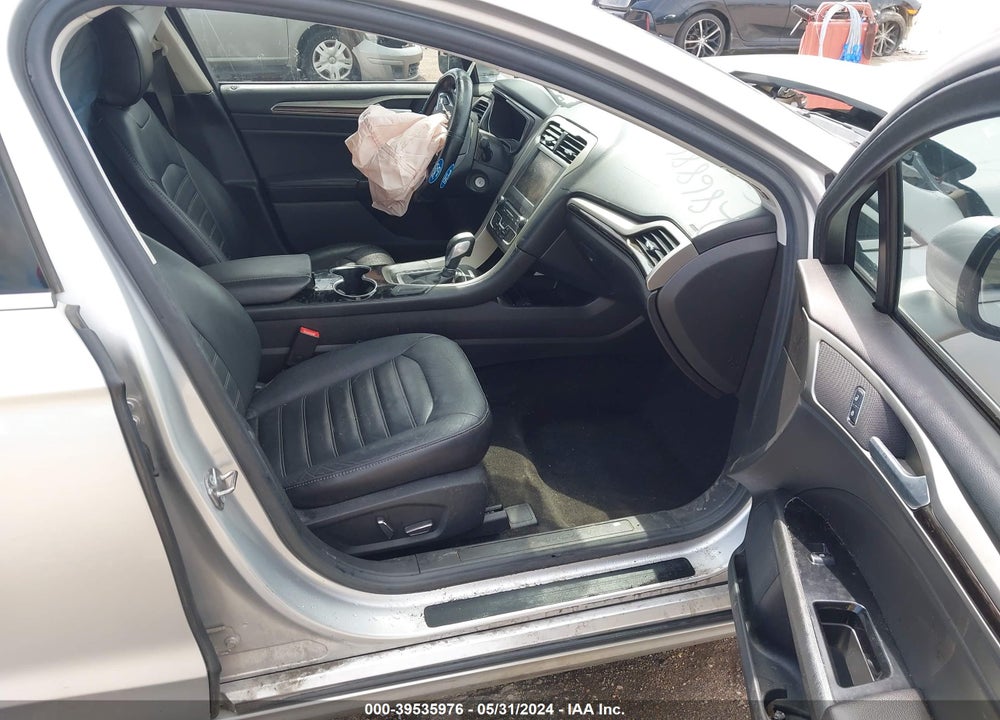 2016 FORD FUSION SE VIN: 3FA6P0HD9GR143414