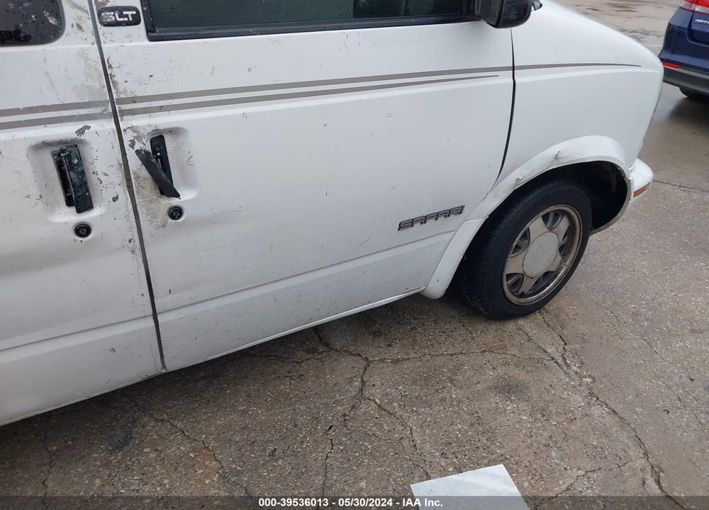 2002 GMC SAFARI SLE VIN: 1GKDM19X92B514145