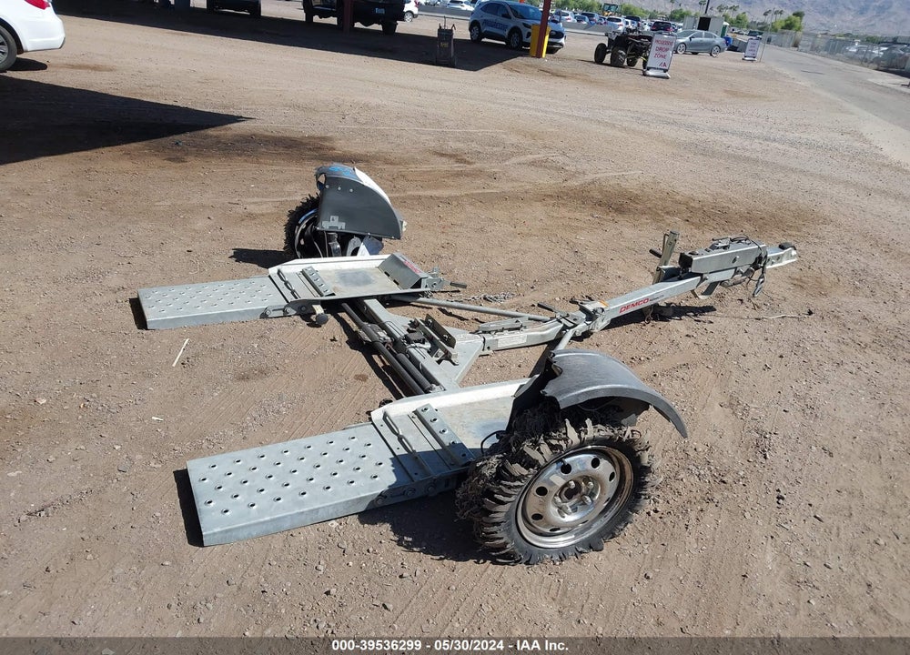 2020 DEMCO TOW DOLLY VIN: X5DK4111XLA001915