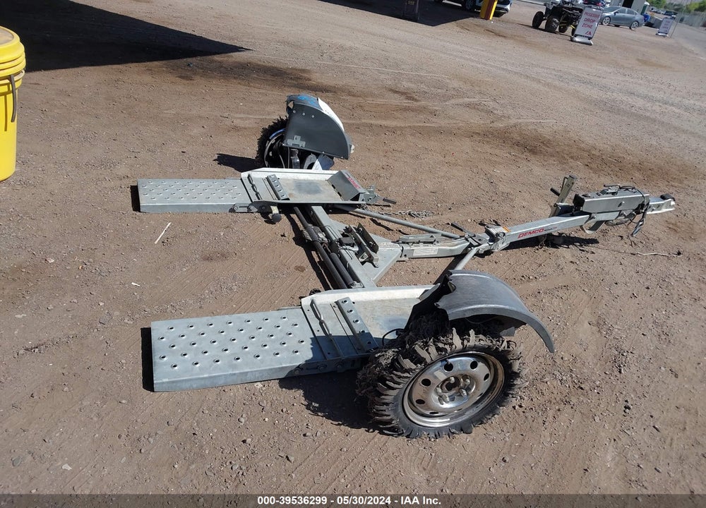 2020 DEMCO TOW DOLLY VIN: X5DK4111XLA001915