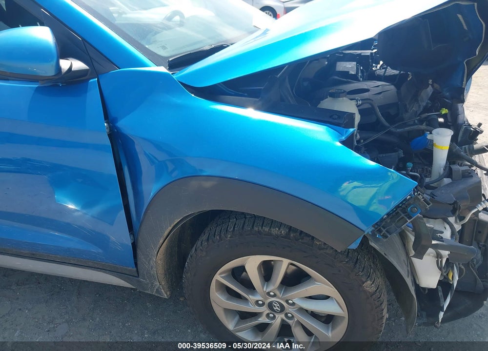 2017 HYUNDAI TUCSON SE VIN: KM8J3CA41HU465398