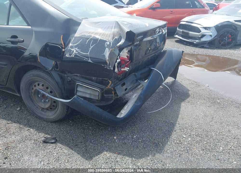 2004 TOYOTA CAMRY LE VIN: 4T1BE32K04U333920