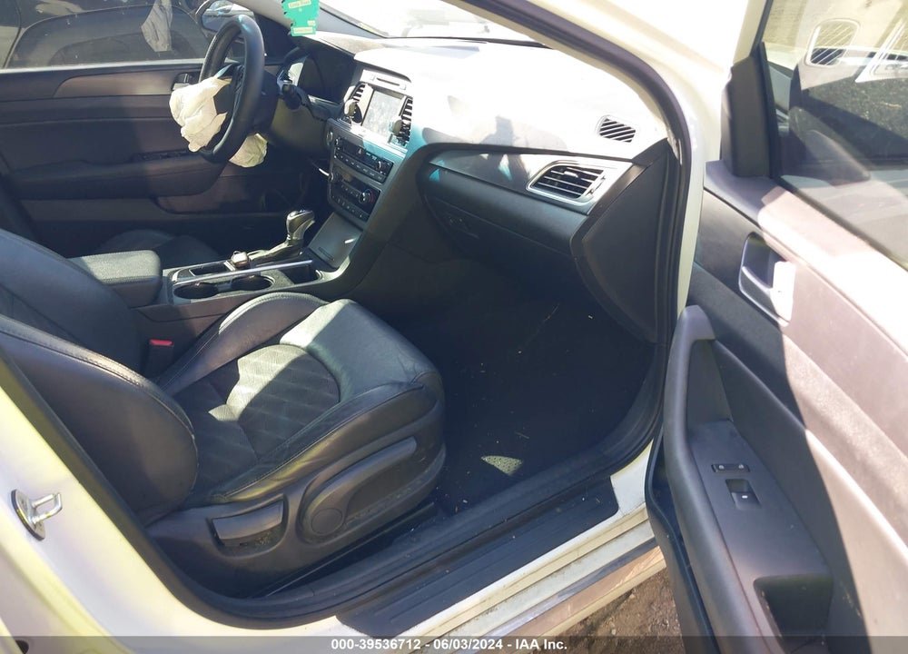 2017 HYUNDAI SONATA VIN: 5NPE34AFXHH509308