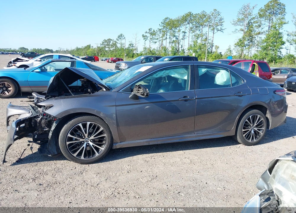 2019 TOYOTA CAMRY SE VIN: 4T1B11HK2KU166237