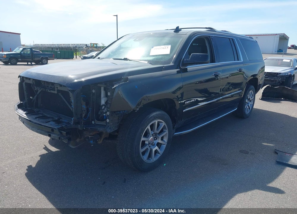 2016 GMC YUKON XL DENALI VIN: 1GKS2HKJ2GR479359