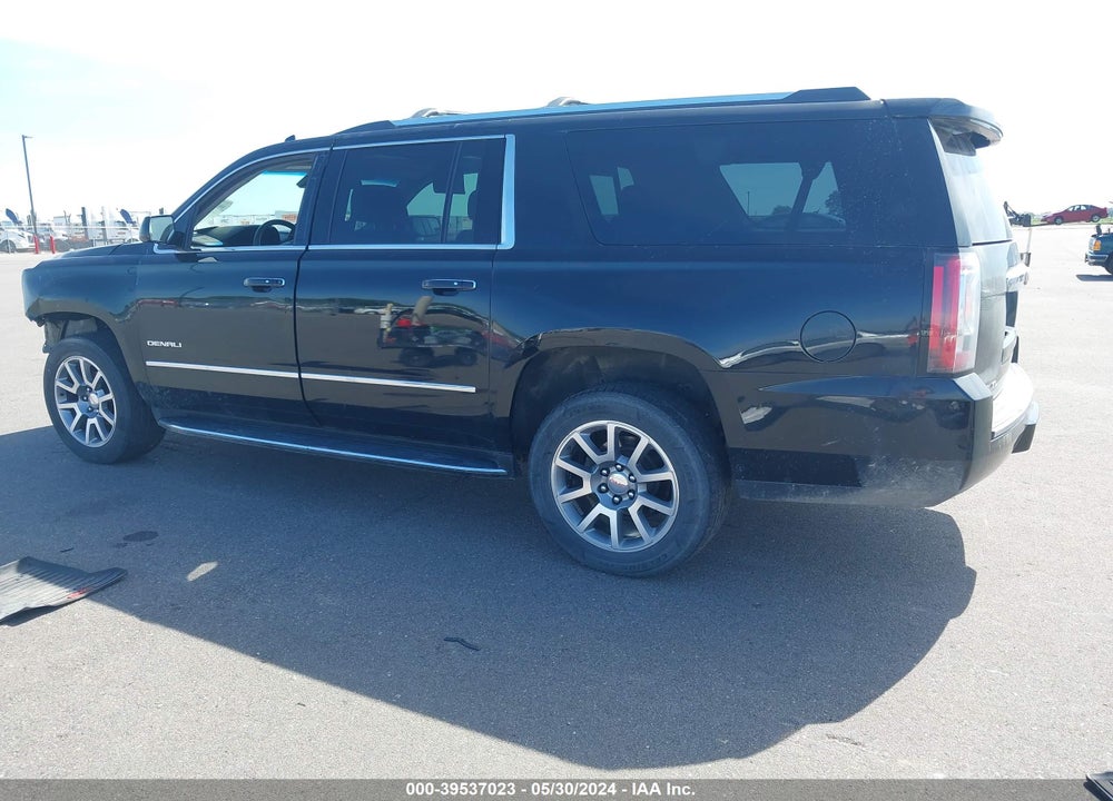 2016 GMC YUKON XL DENALI VIN: 1GKS2HKJ2GR479359