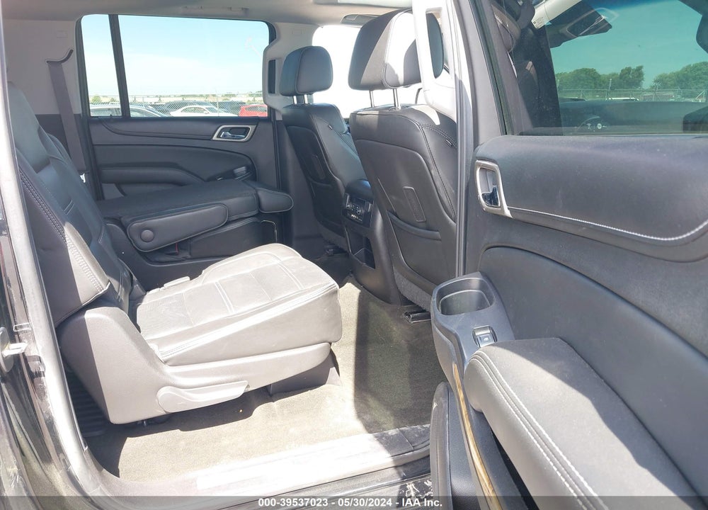 2016 GMC YUKON XL DENALI VIN: 1GKS2HKJ2GR479359