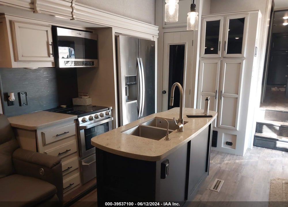 2020 JAYCO EAGLE VIN: 1UJCJ0BT6L1WK0318