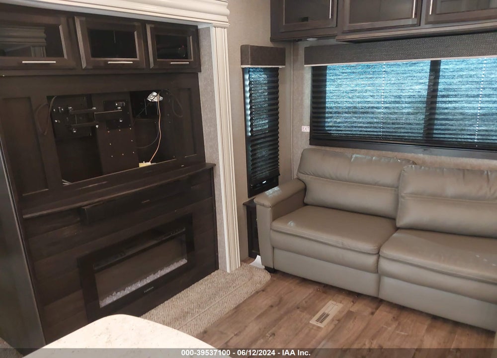 2020 JAYCO EAGLE VIN: 1UJCJ0BT6L1WK0318