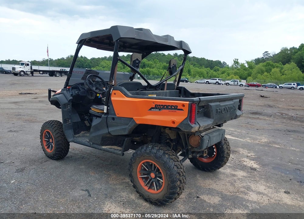 2016 HONDA SXS1000 M3 VIN: 1HFVE04A3G4006877